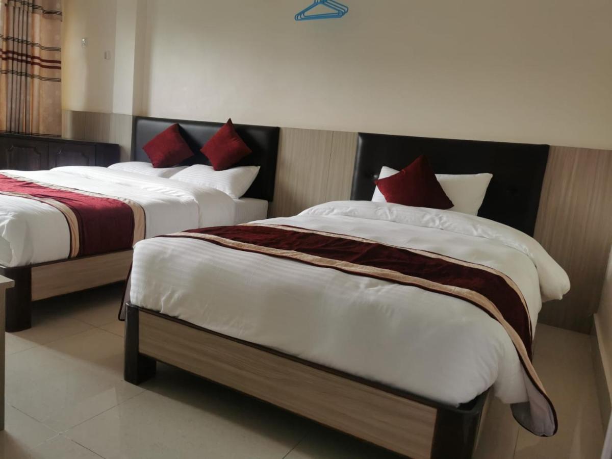 Om Bramha Hotel كاتماندو المظهر الخارجي الصورة