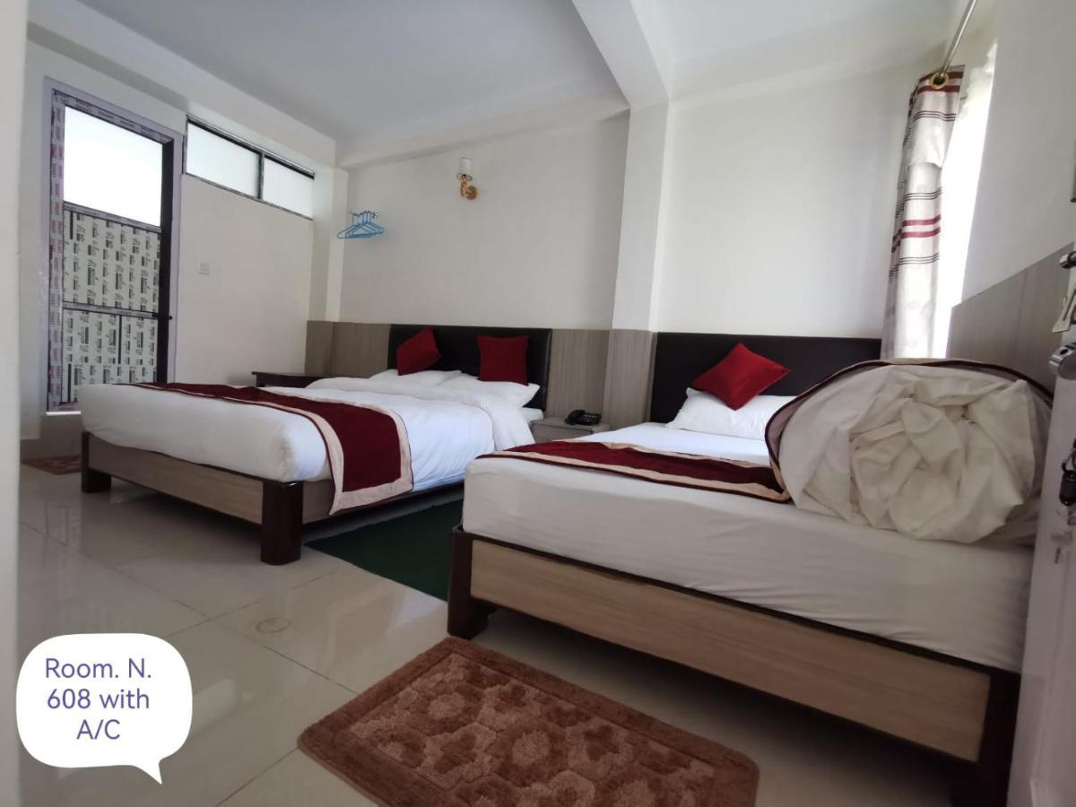 Om Bramha Hotel كاتماندو المظهر الخارجي الصورة